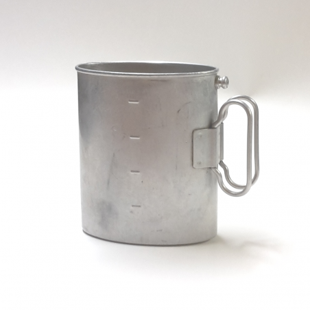 Becher zu Schweizer Armee Feldflasche 61 Becher zu Schweizer Armee Feldflasche 61