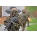Postkarte: Fallschirmaufklärer mit LMg 05