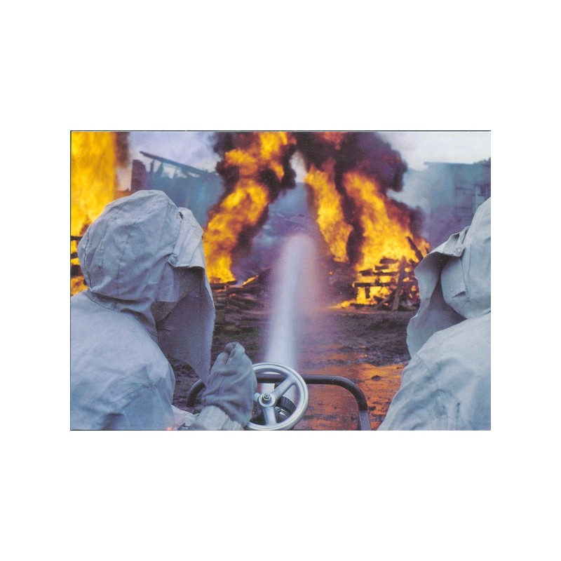 Postkarte: Brandbekämpfung mit Grossstrahlrohr