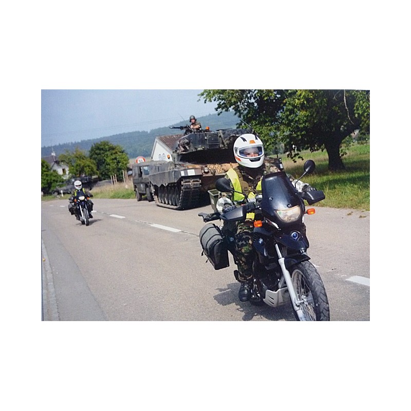 Carte postale : Soldates de circulation à moto BMW G650 GS