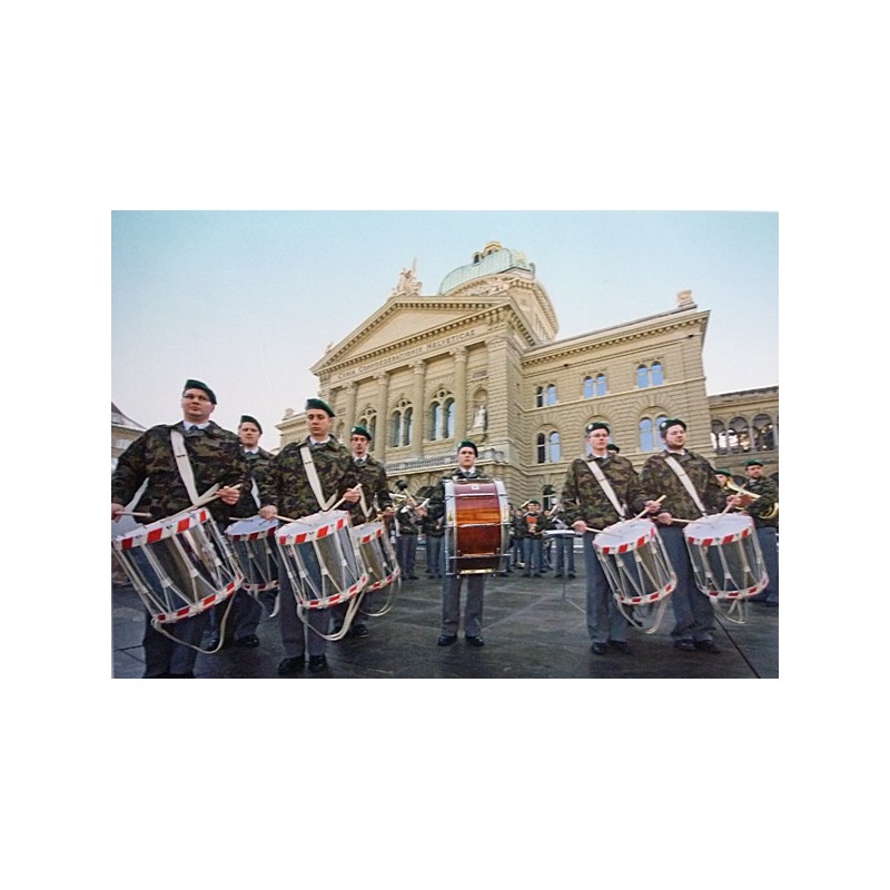 Carte postale : Tambours devant le Palais fédéral