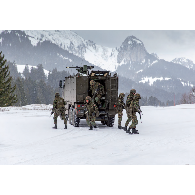 Postkarte: Gepanzertes Mannschaftstransportfahrzeug