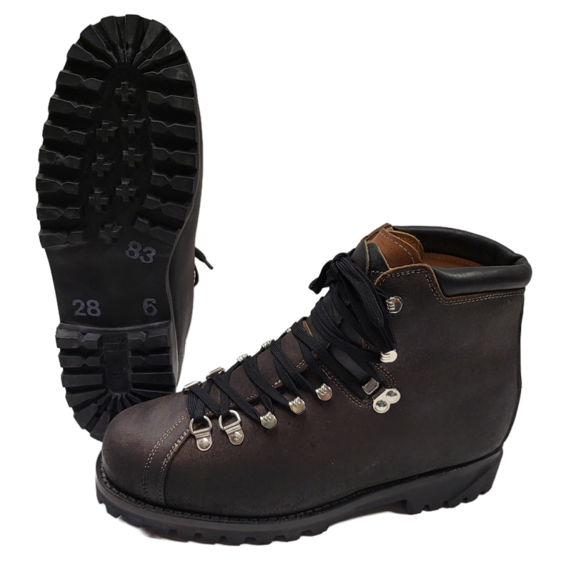 Chaussures de montagne militaires
